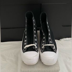 Converse Size:9.5 Black Chuck Taylor All Star Lugged